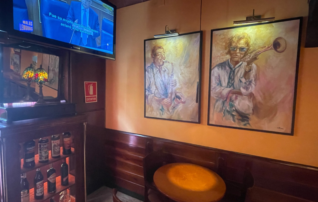 Traspaso - Bar-Cafeteria -
L'Hospitalet de Llobregat - Centre