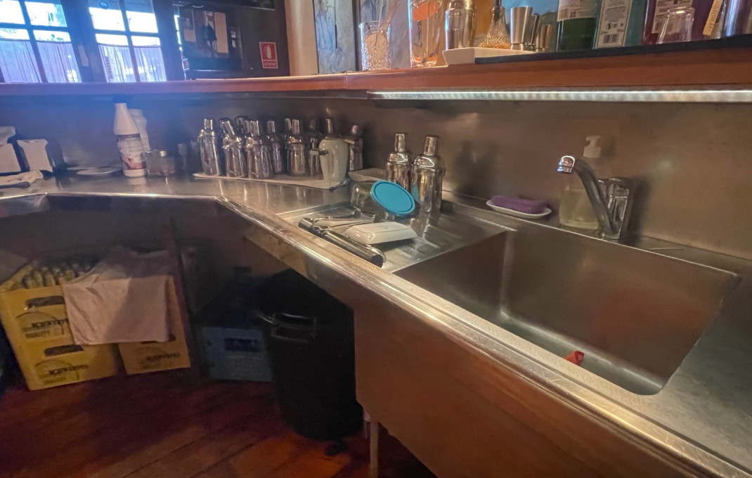 Traspaso - Bar-Cafeteria -
L'Hospitalet de Llobregat - Centre