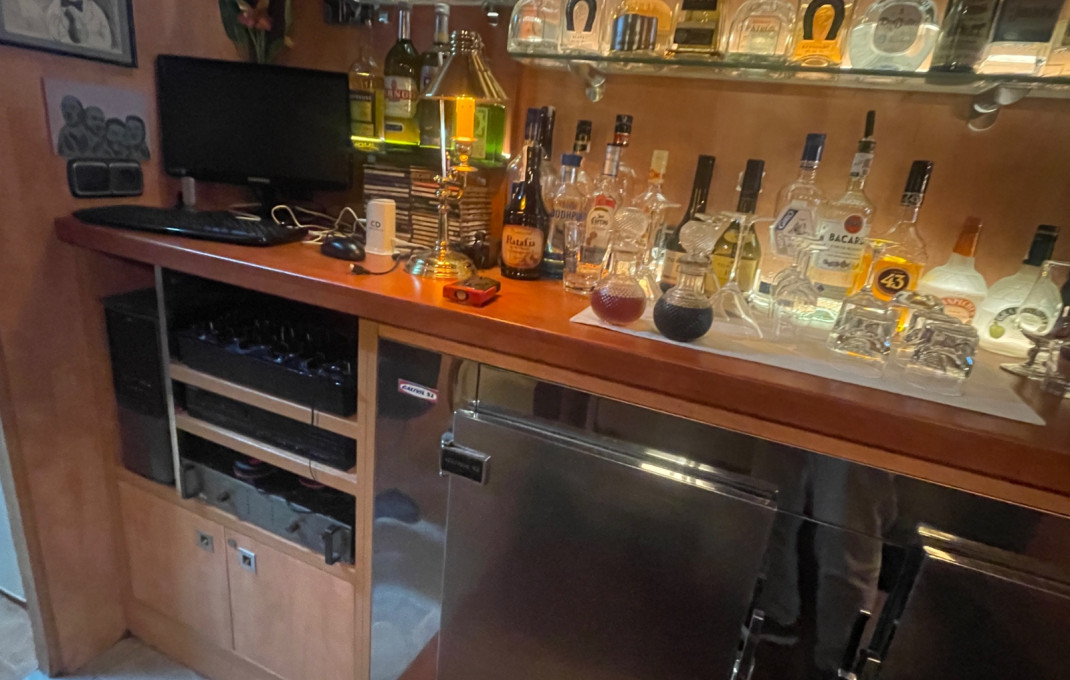 Traspaso - Bar-Cafeteria -
L'Hospitalet de Llobregat - Centre