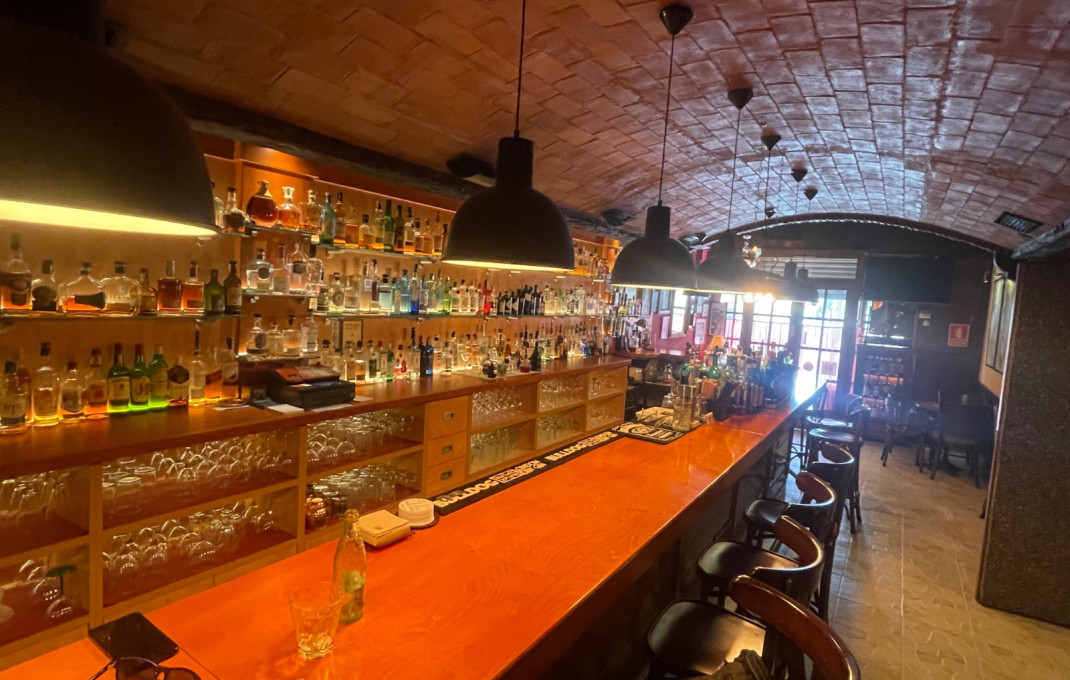 Traspaso - Bar-Cafeteria -
L'Hospitalet de Llobregat - Centre