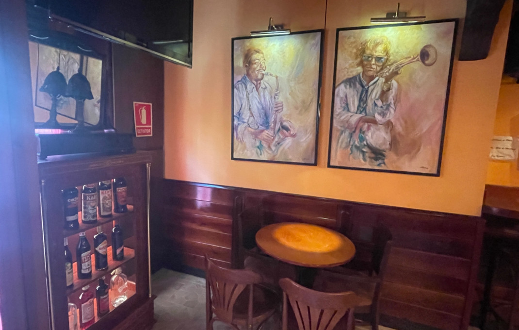 Traspaso - Bar-Cafeteria -
L'Hospitalet de Llobregat - Centre