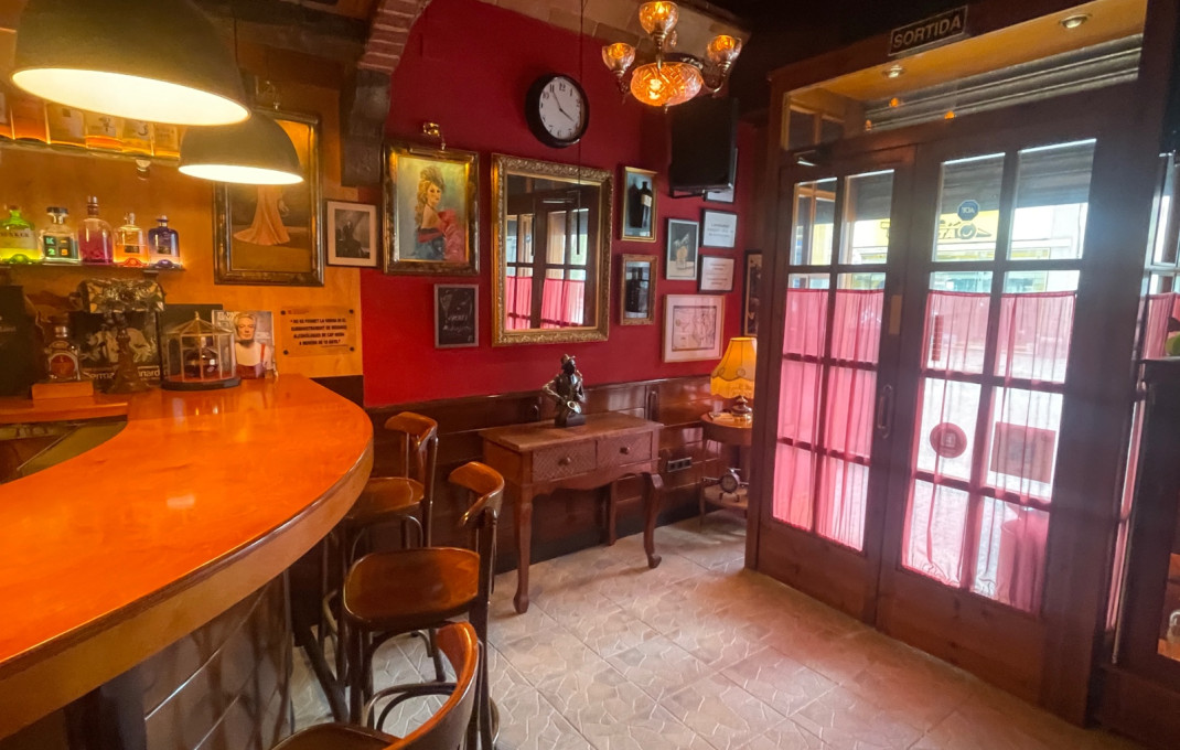 Traspaso - Bar-Cafeteria -
L'Hospitalet de Llobregat - Centre