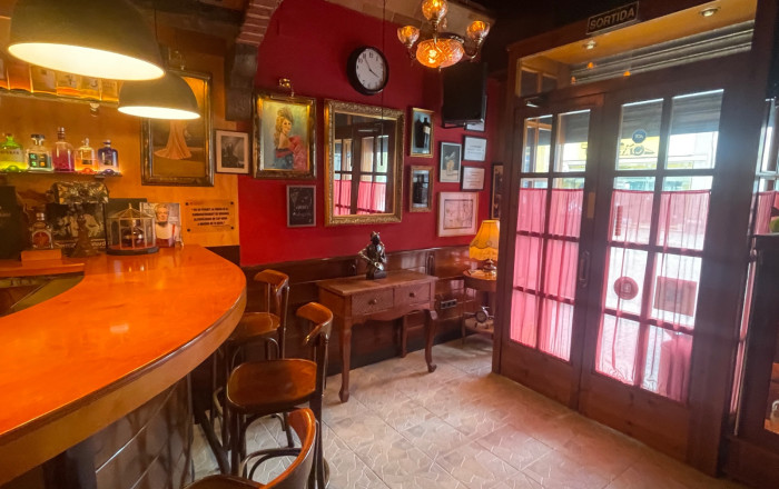 Traspaso - Bar-Cafeteria -
L'Hospitalet de Llobregat - Centre