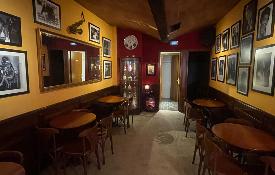 Traspaso - Bar-Cafeteria -
L'Hospitalet de Llobregat - Centre