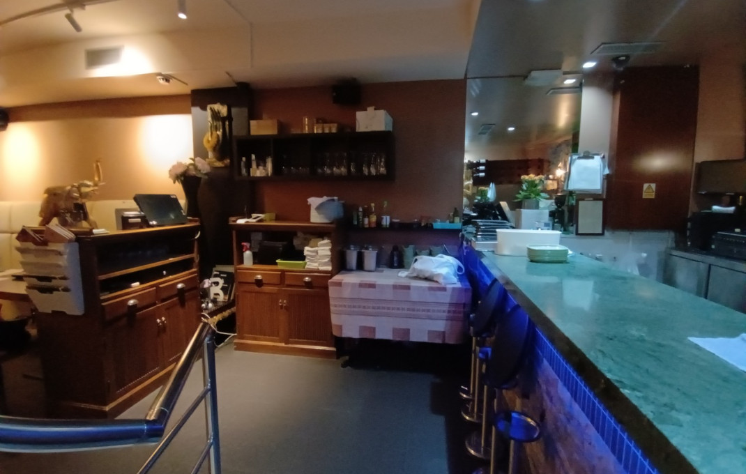 Traspaso - Restaurante -
Barcelona - Gràcia