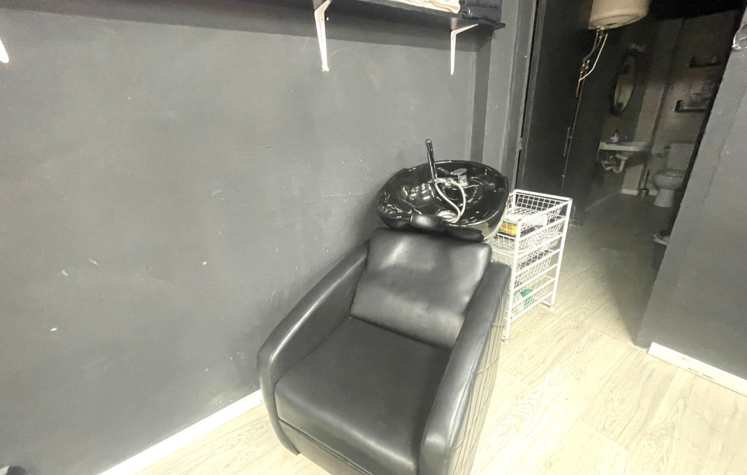 Traspaso - Peluquerias y Estetica -
Barcelona - Gràcia