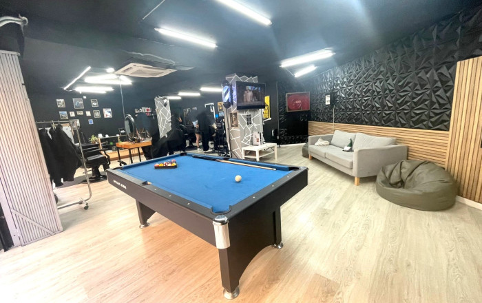 Traspaso - Peluquerias y Estetica -
Barcelona - Gràcia