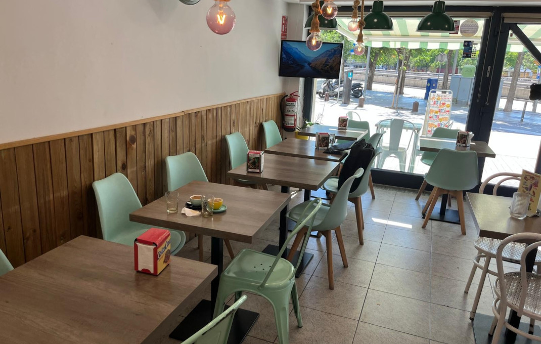 Traspaso - Bar-Cafeteria -
L'Hospitalet de Llobregat - Ciudad Justicia