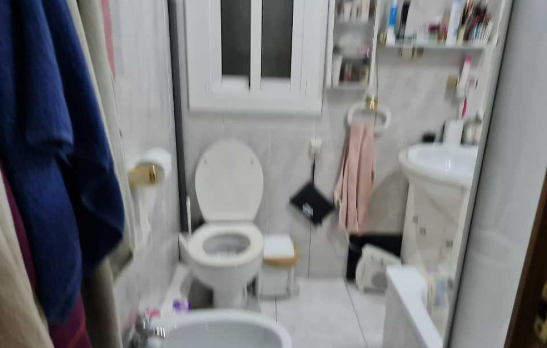 Revente - Local comercial -
Barcelona - Eixample