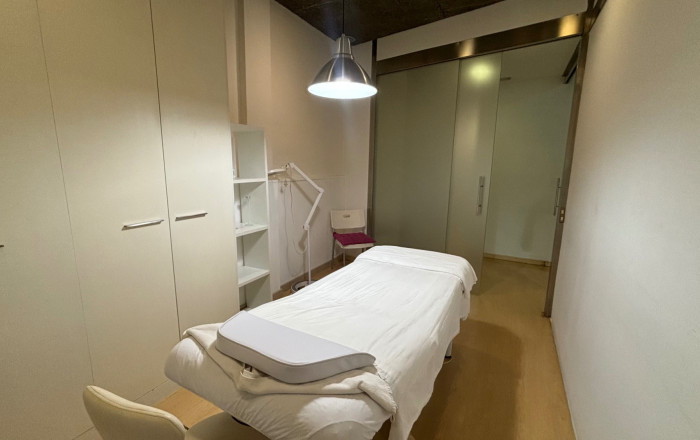 Alquiler - Peluquerias y Estetica -
Barcelona - Eixample