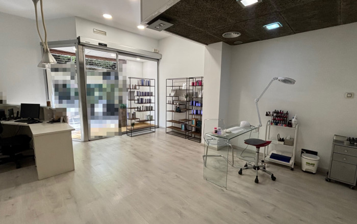 Alquiler - Peluquerias y Estetica -
Barcelona - Eixample