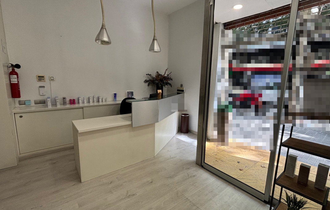 Alquiler - Peluquerias y Estetica -
Barcelona - Eixample