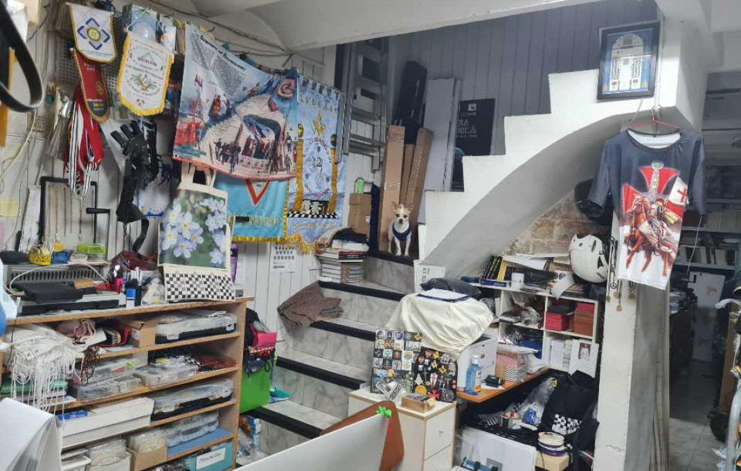 Revente - Local comercial -
Barcelona - Eixample