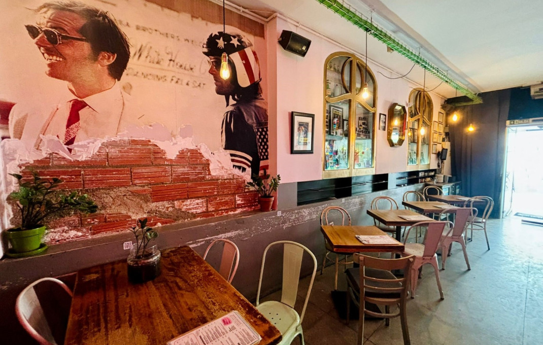 Transfer - Bar Restaurante -
Barcelona - Ciutat Vella