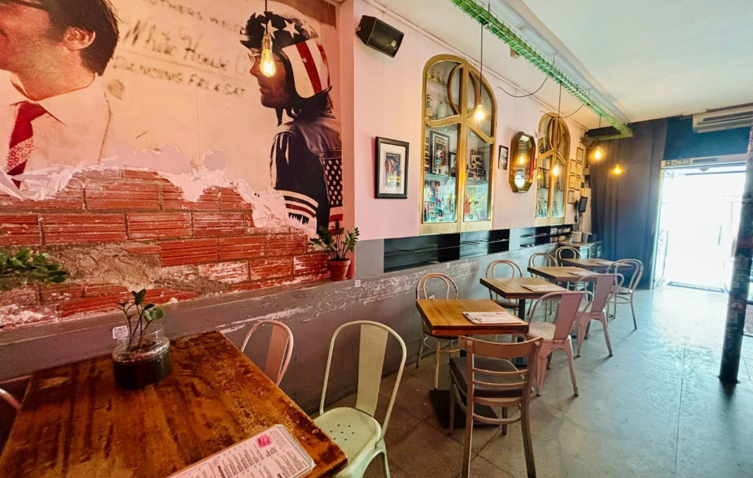 Transfer - Bar Restaurante -
Barcelona - Ciutat Vella