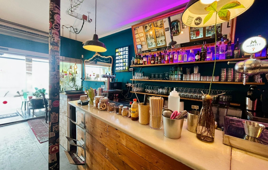 Transfer - Bar Restaurante -
Barcelona - Ciutat Vella