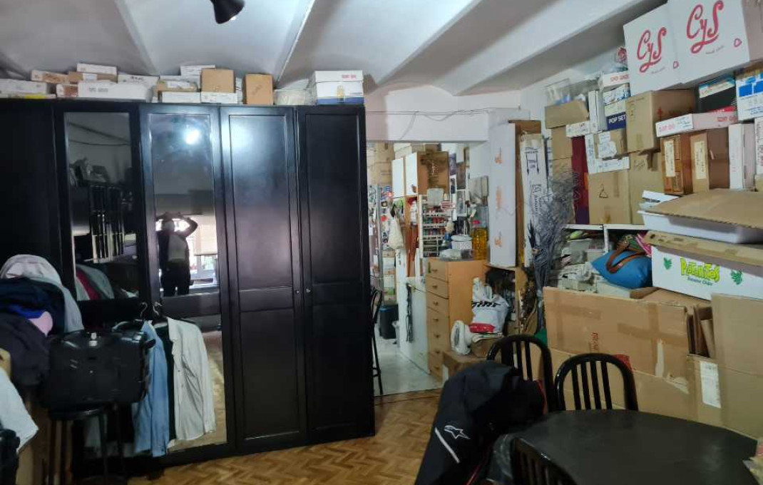 Revente - Local comercial -
Barcelona - Eixample