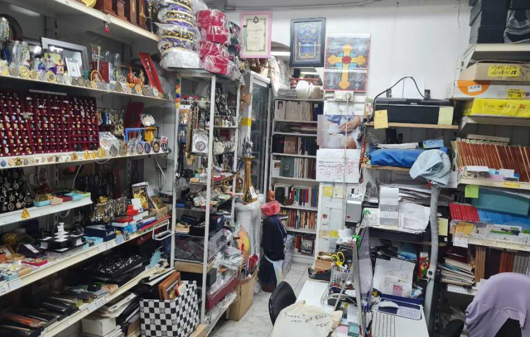 Revente - Local comercial -
Barcelona - Eixample