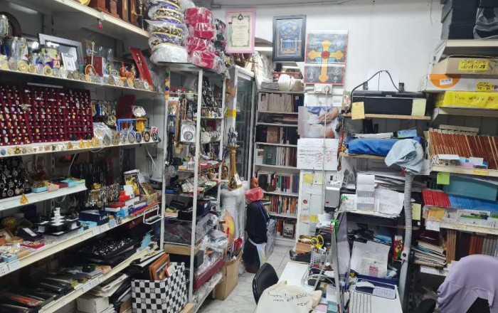 Revente - Local comercial -
Barcelona - Eixample