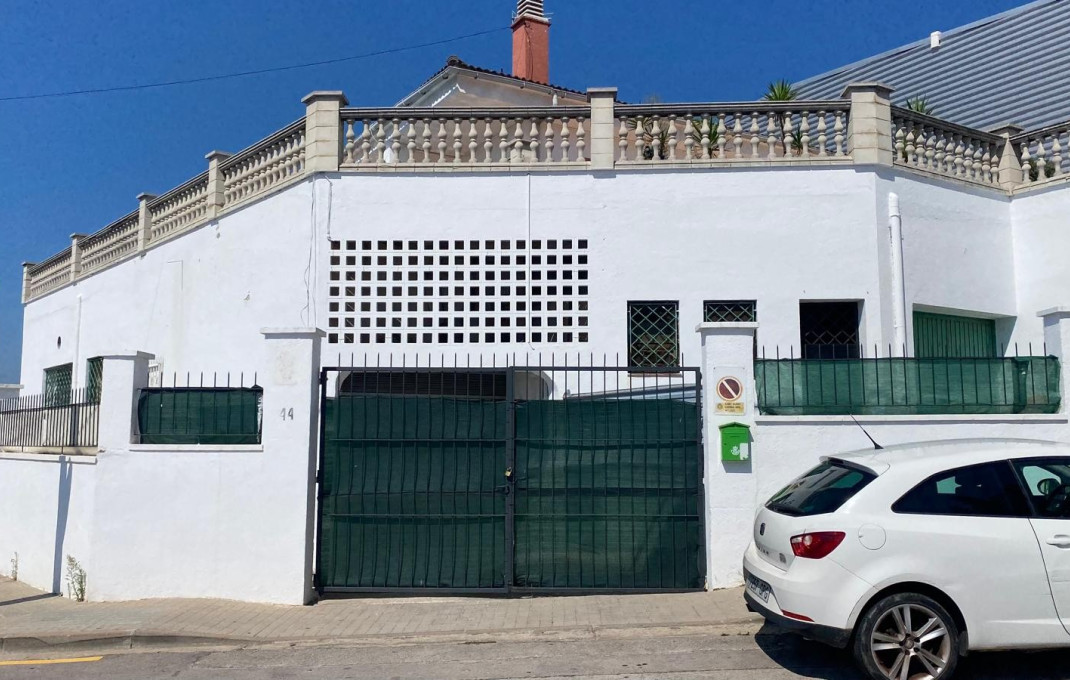 Venta - Casa -
Blanes