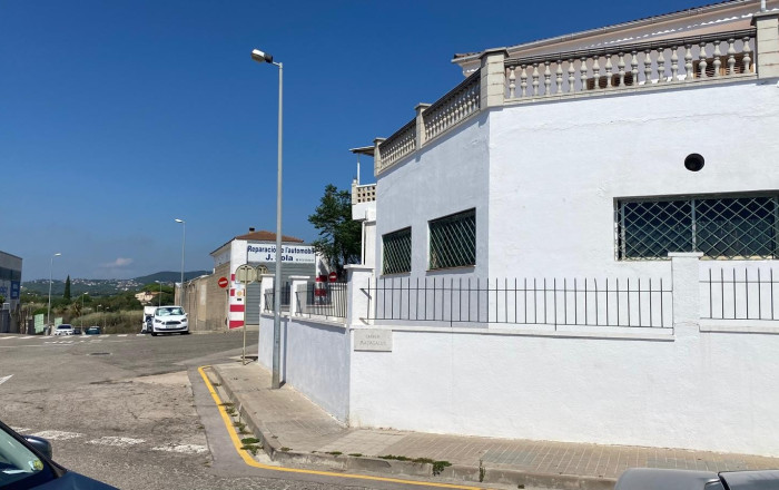 Venta - Casa -
Blanes