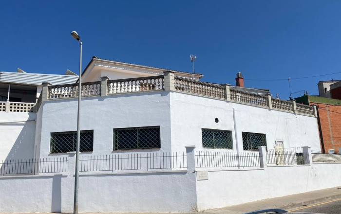 Venta - Casa -
Blanes