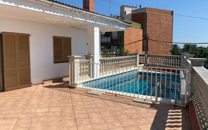 Venta - Casa -
Blanes
