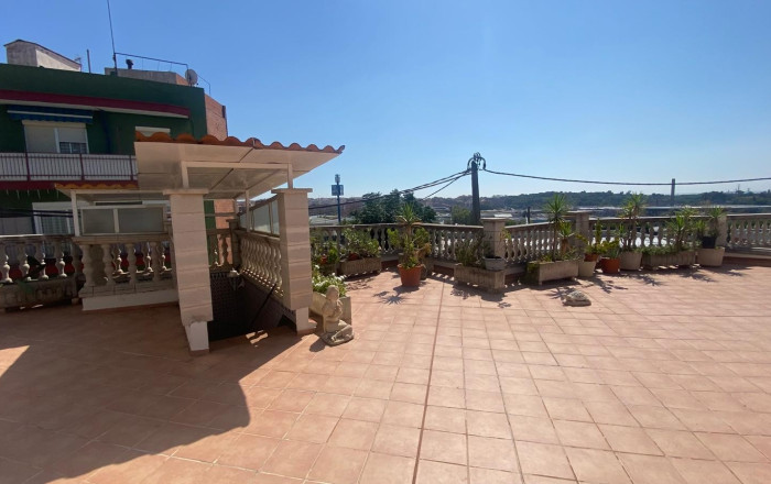 Venta - Casa -
Blanes