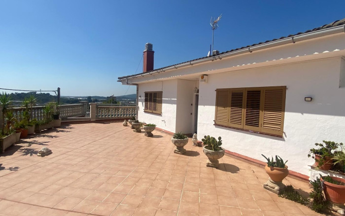 Venta - Casa -
Blanes