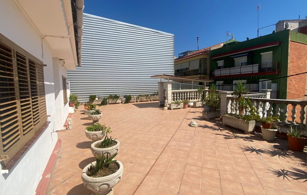 Venta - Casa -
Blanes
