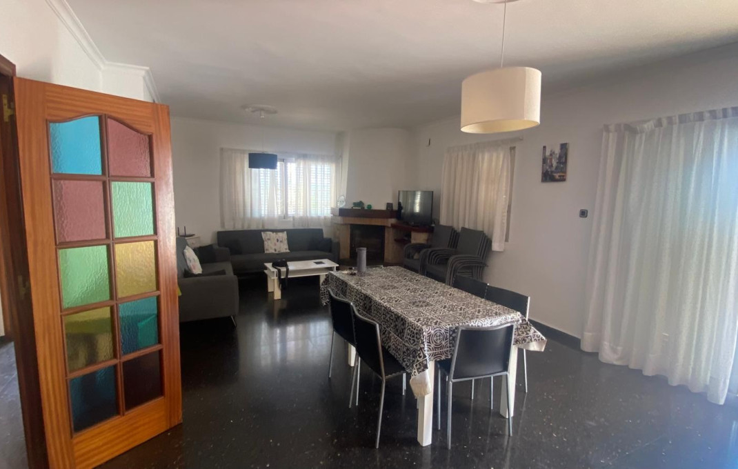 Venta - Casa -
Blanes