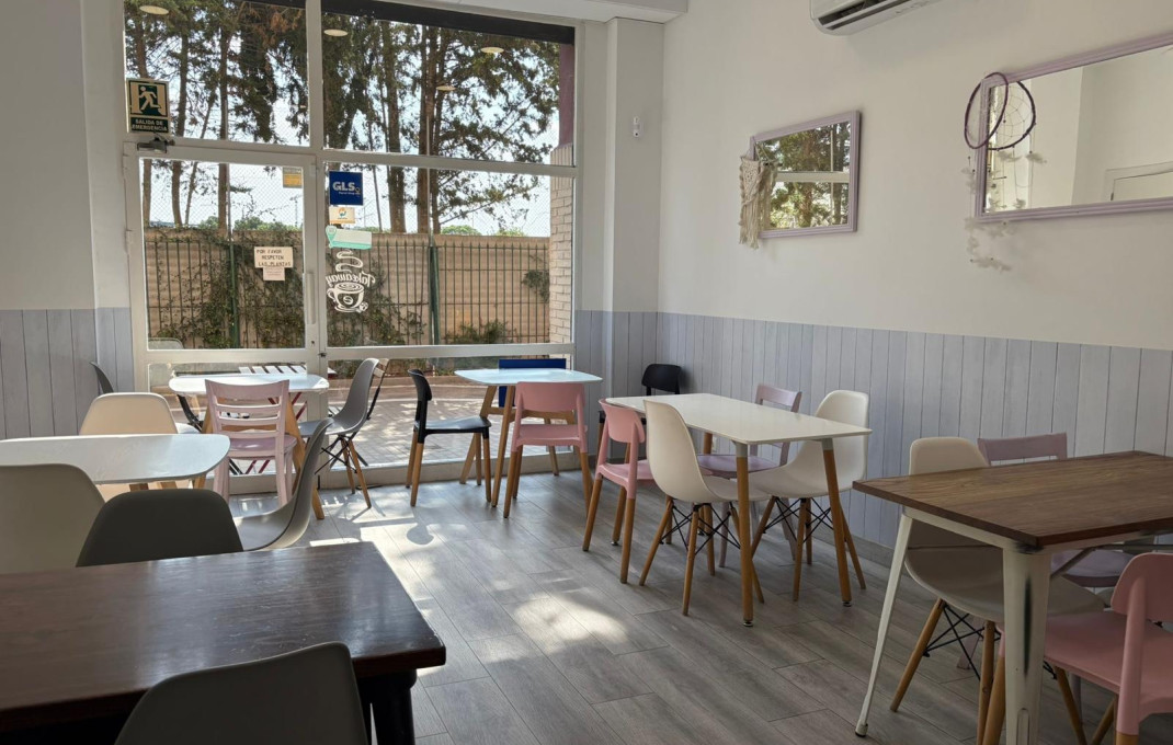 Transfert - Obradores y/o Panaderias -
L'Hospitalet de Llobregat