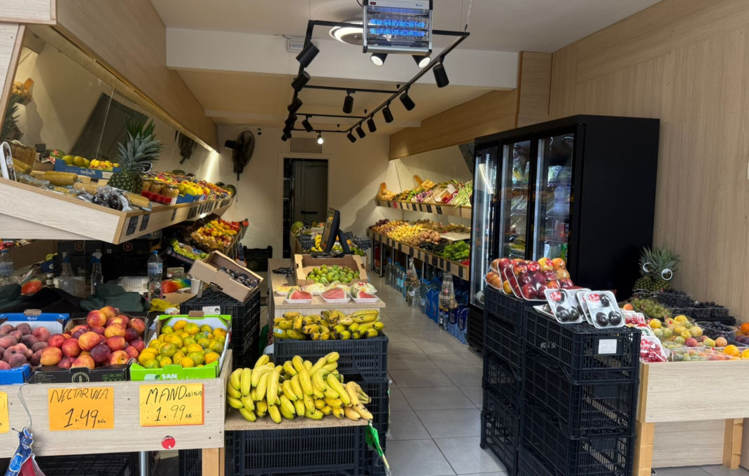 Traspaso - Frutería -
Barcelona - Sants