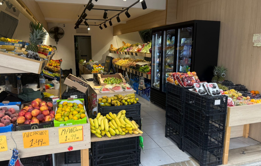 Traspaso - Frutería -
Barcelona - Sants