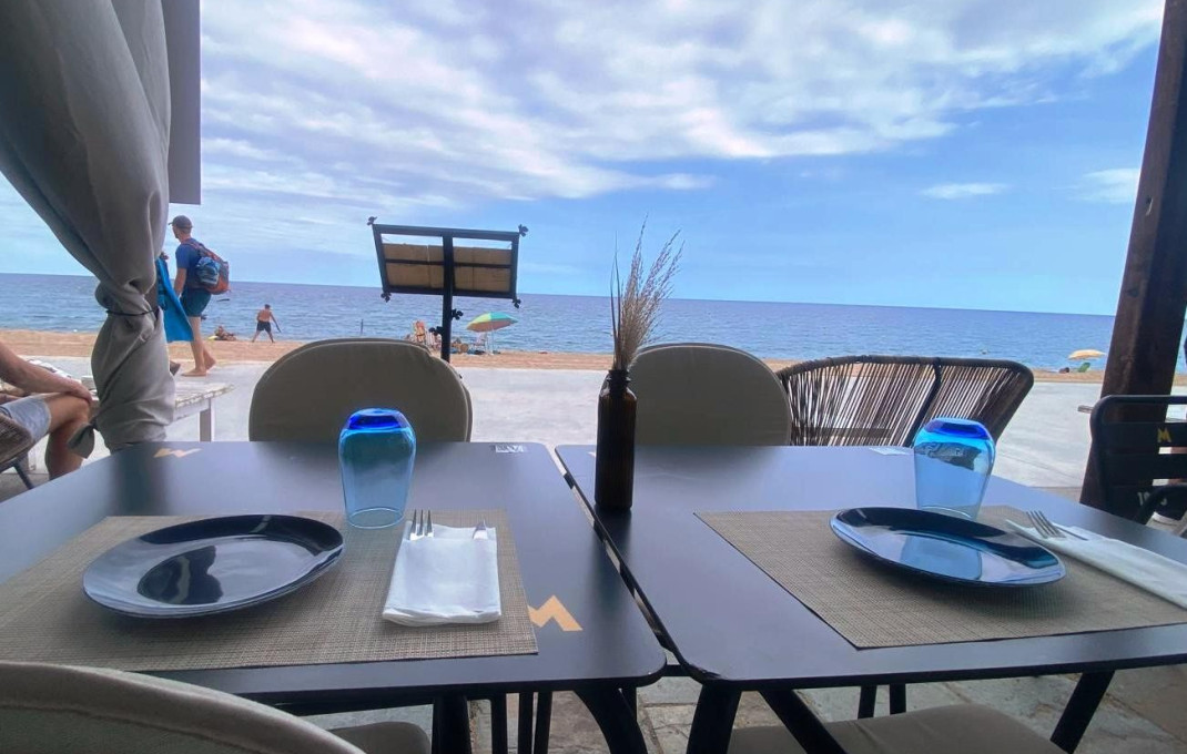 Traspaso - Restaurante -
Platja d'Aro