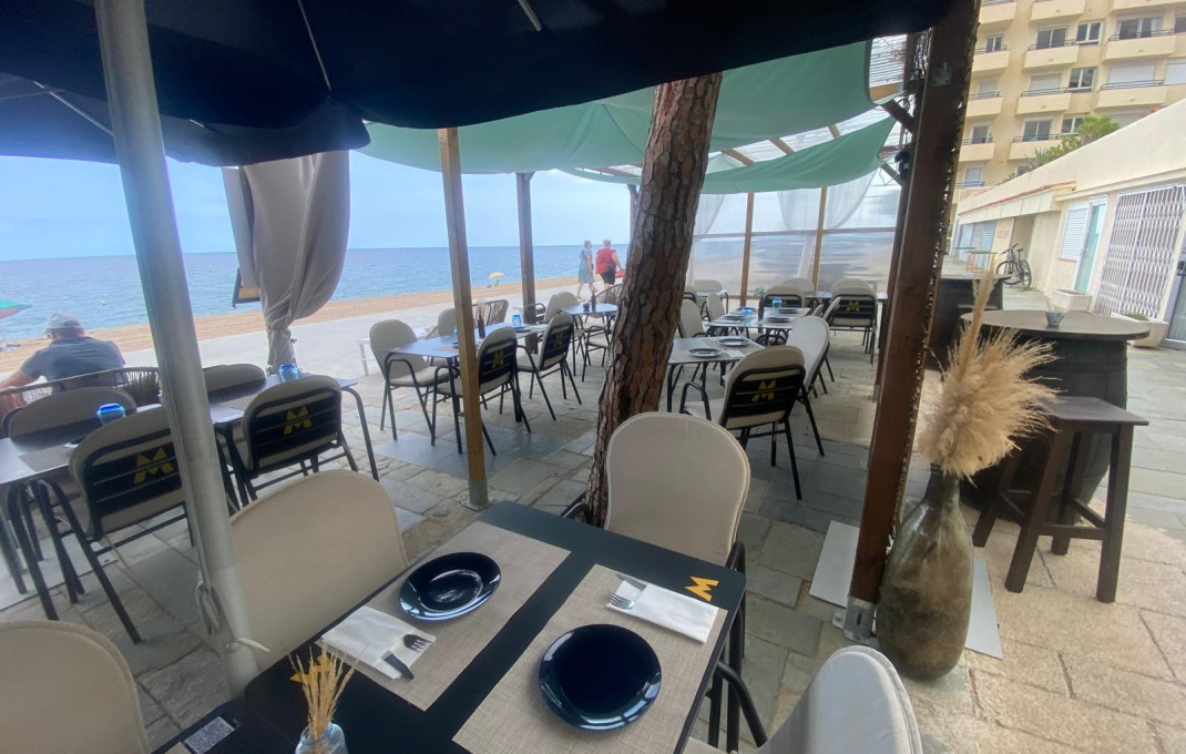 Traspaso - Restaurante -
Platja d'Aro