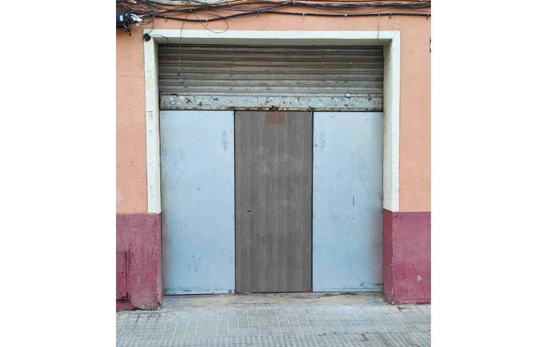 Alquiler - Local comercial -
Barcelona - Clot