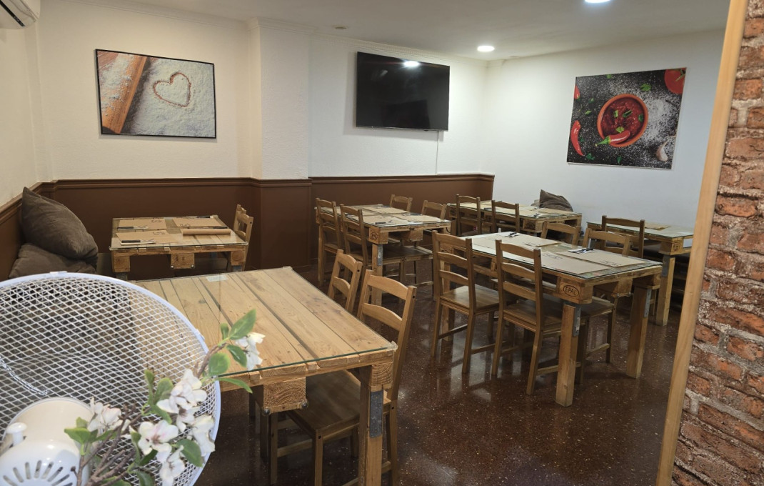 Transfer - Restaurant -
Barcelona - Gràcia