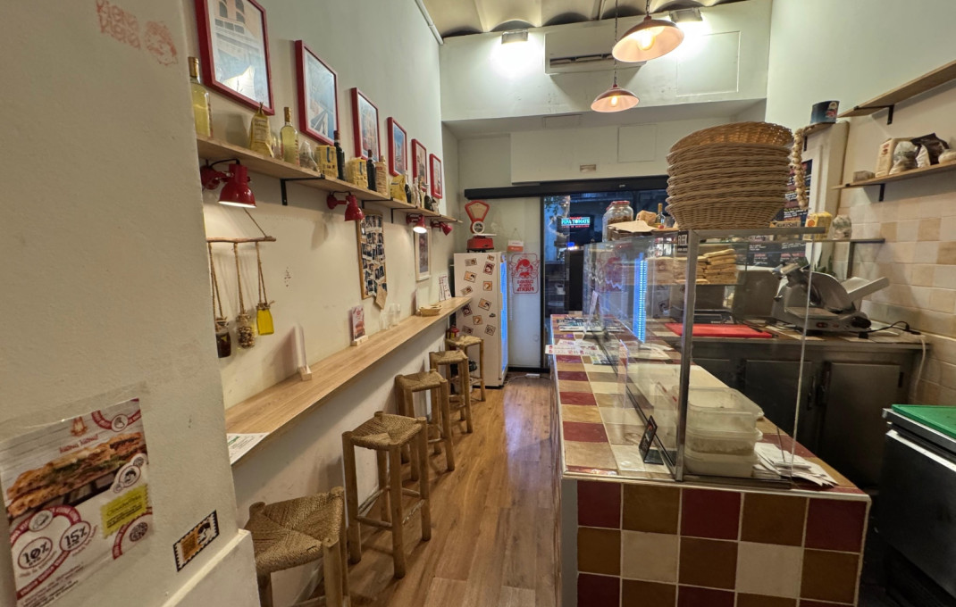 Traspaso - Obradores y/o Panaderias -
Barcelona - Sant Antoni