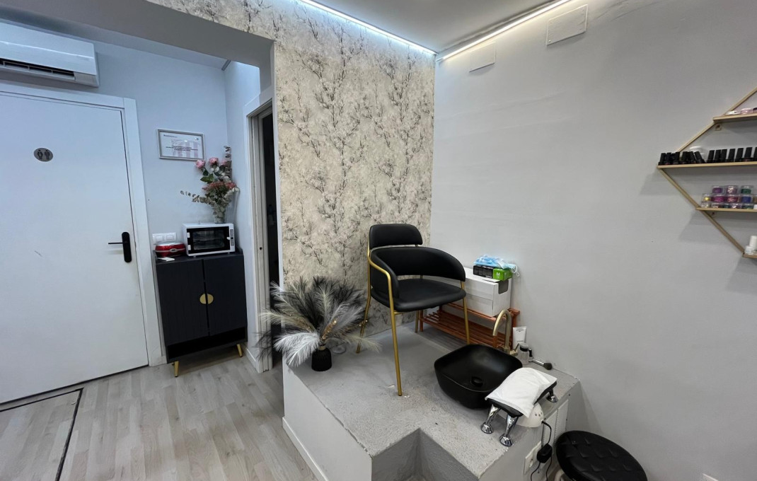Traspaso - Peluquerias y Estetica -
Barcelona - Sagrada familia