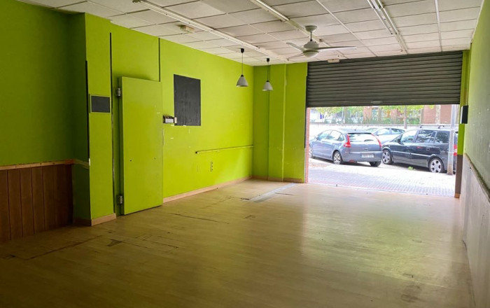 Venta - Local comercial -
Mollet