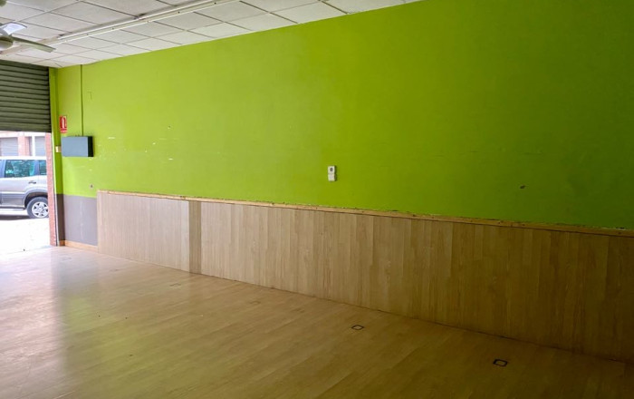 Venta - Local comercial -
Mollet
