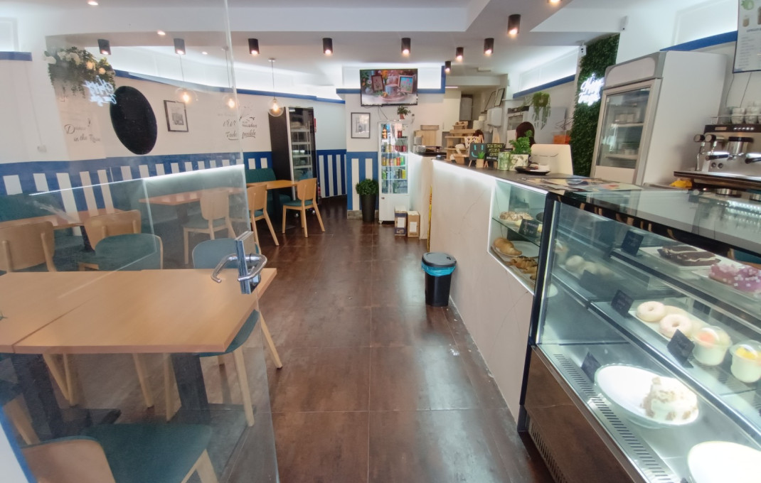 Traspaso - Obradores y/o Panaderias -
Barcelona - Sants