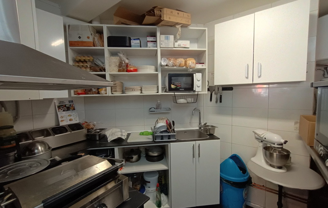 Traspaso - Obradores y/o Panaderias -
Barcelona - Sants