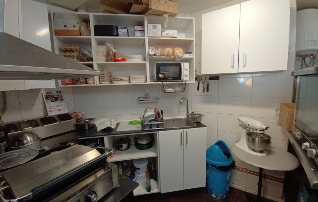 Traspaso - Obradores y/o Panaderias -
Barcelona - Sants