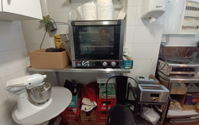 Traspaso - Obradores y/o Panaderias -
Barcelona - Sants