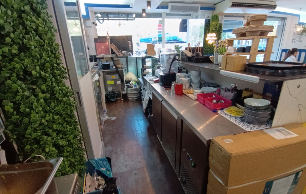 Traspaso - Obradores y/o Panaderias -
Barcelona - Sants