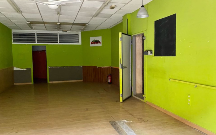 Venta - Local comercial -
Mollet