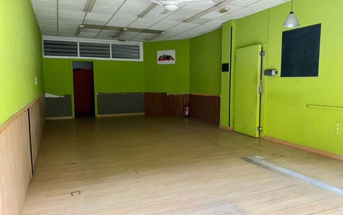Venta - Local comercial -
Mollet