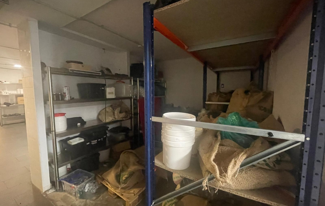 Traspaso - Obradores y/o Panaderias -
Barcelona - Sant Antoni